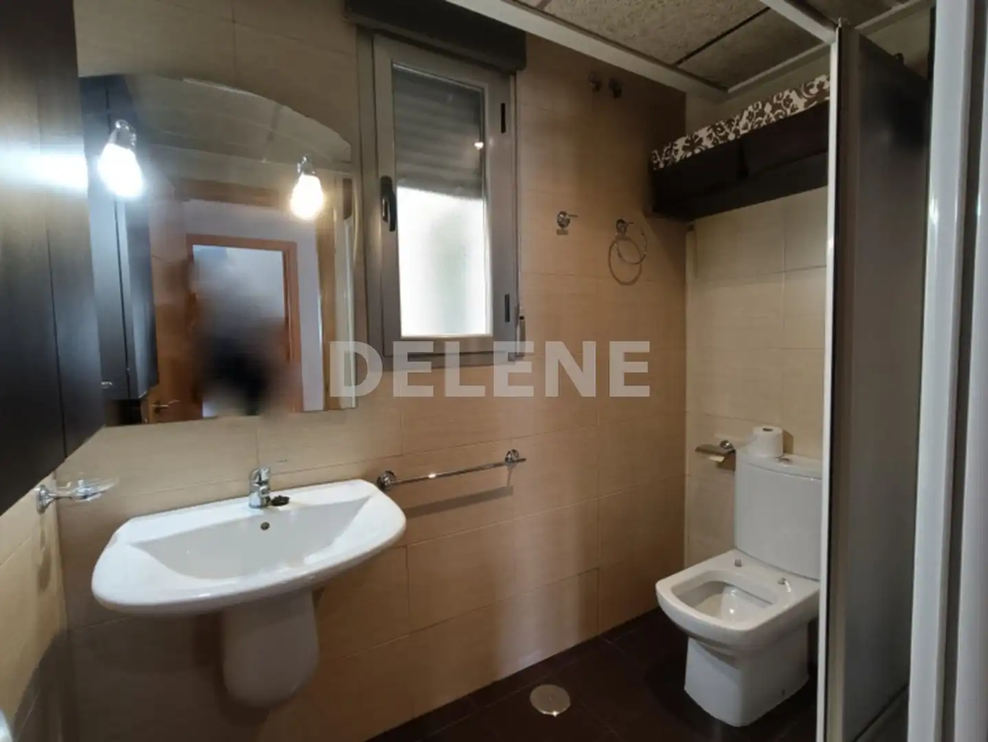 Bathroom of Flat for sale in Hellín  with Air Conditioner, Heating and Parquet flooring