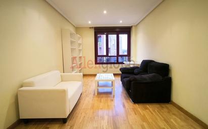 Living room of Flat for sale in Oviedo   with Heating, Private garden and Terrace