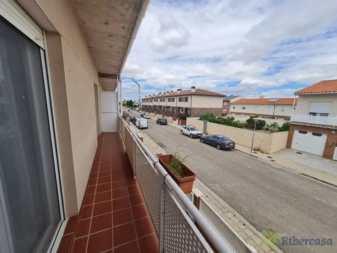 Vista exterior de Casa o chalet en venta en Cintruénigo con Aire acondicionado, Calefacción y Jardín privado
