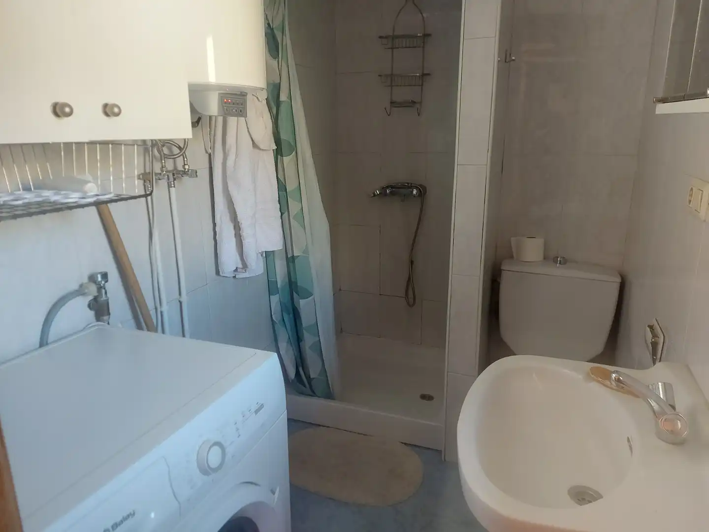 Baño de Piso de alquiler en Toledo con Calefacción, Amueblado y Horno