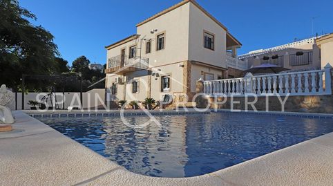 Chalet a la venta en suelo urbano en Turís, Valencia.