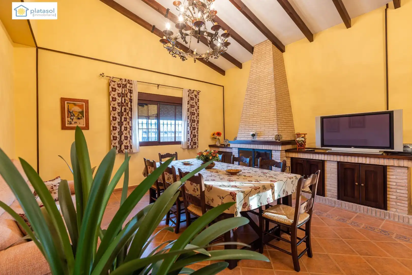 Comedor de Finca rústica en venta en Chucena con Aire acondicionado, Calefacción y Jardín privado