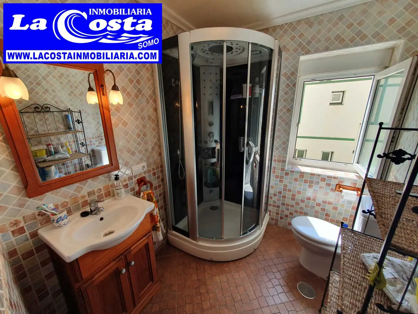 Bathroom of Flat for sale in Marina de Cudeyo  with Heating and Furnished