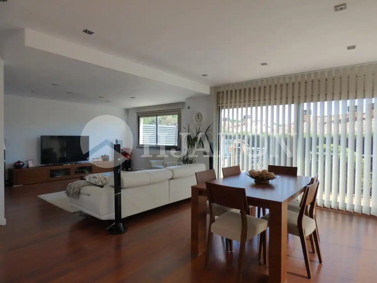 Casa aparellada amb terrassa en venda a Vilassar de Dalt, imagen 5
