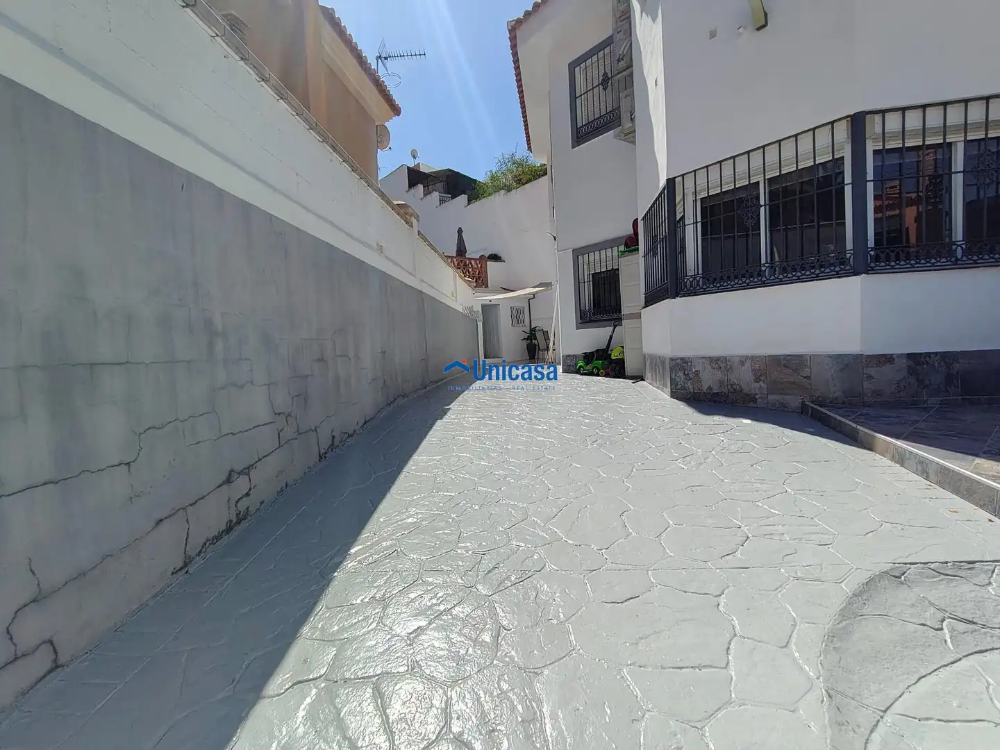 Vista exterior de Casa adosada en venda en Málaga