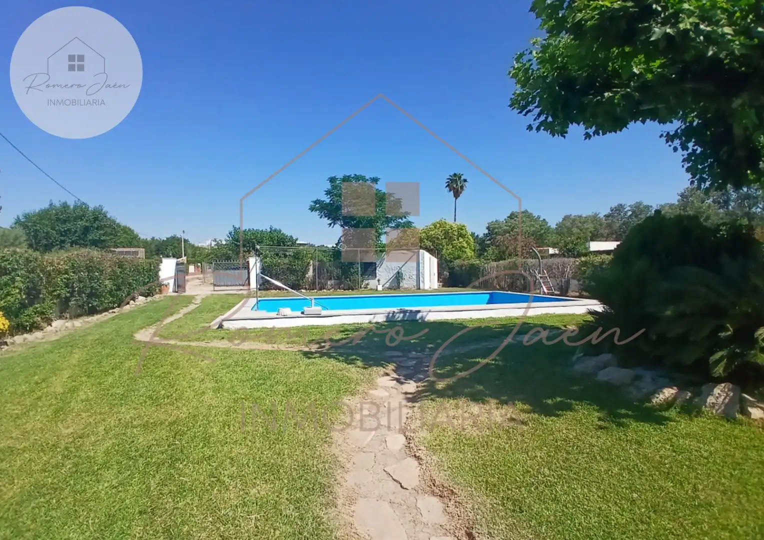 Swimming pool of Houses for sale in Jaén  with Air Conditioner, Private garden and Terrace