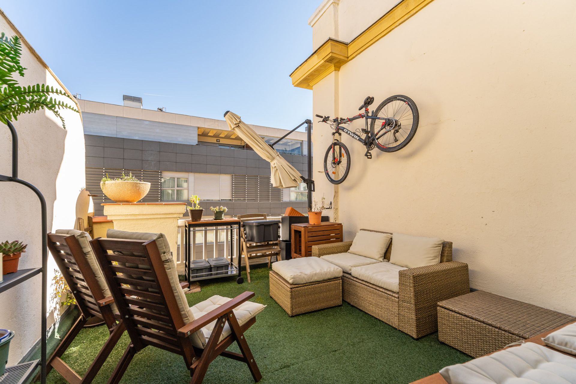 Terraza de Ático en venta en  Madrid Capital con Aire acondicionado, Calefacción y Parquet