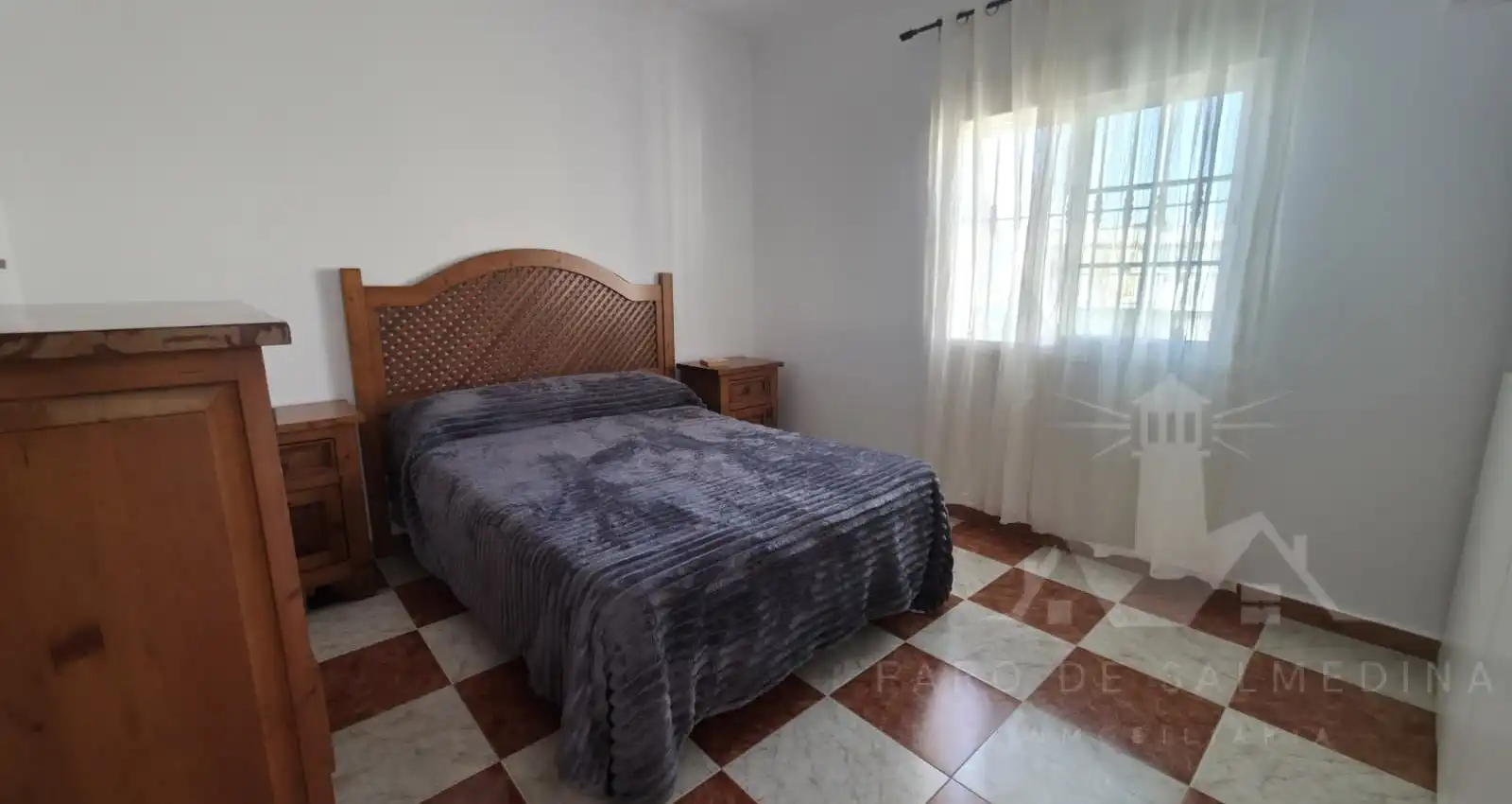 Schlafzimmer von Einfamilien-Reihenhaus zum Verkauf in Chipiona mit Terrasse und Möbliert