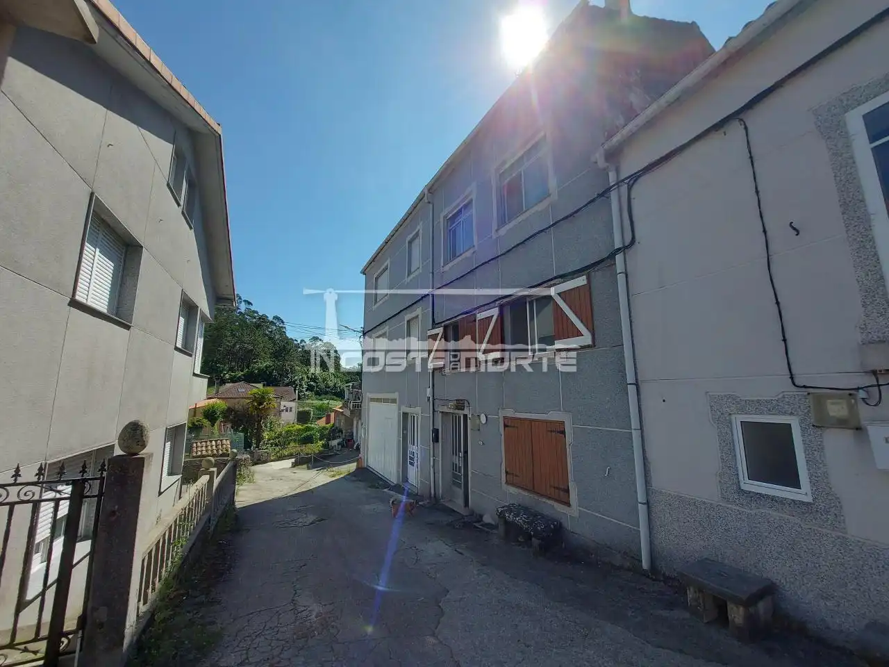 Vista exterior de Casa adosada en venta en Camariñas con Trastero y Amueblado