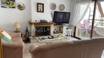 Sala d'estar de Apartament de lloguer en Calafell amb Aire condicionat, Terrassa i Piscina