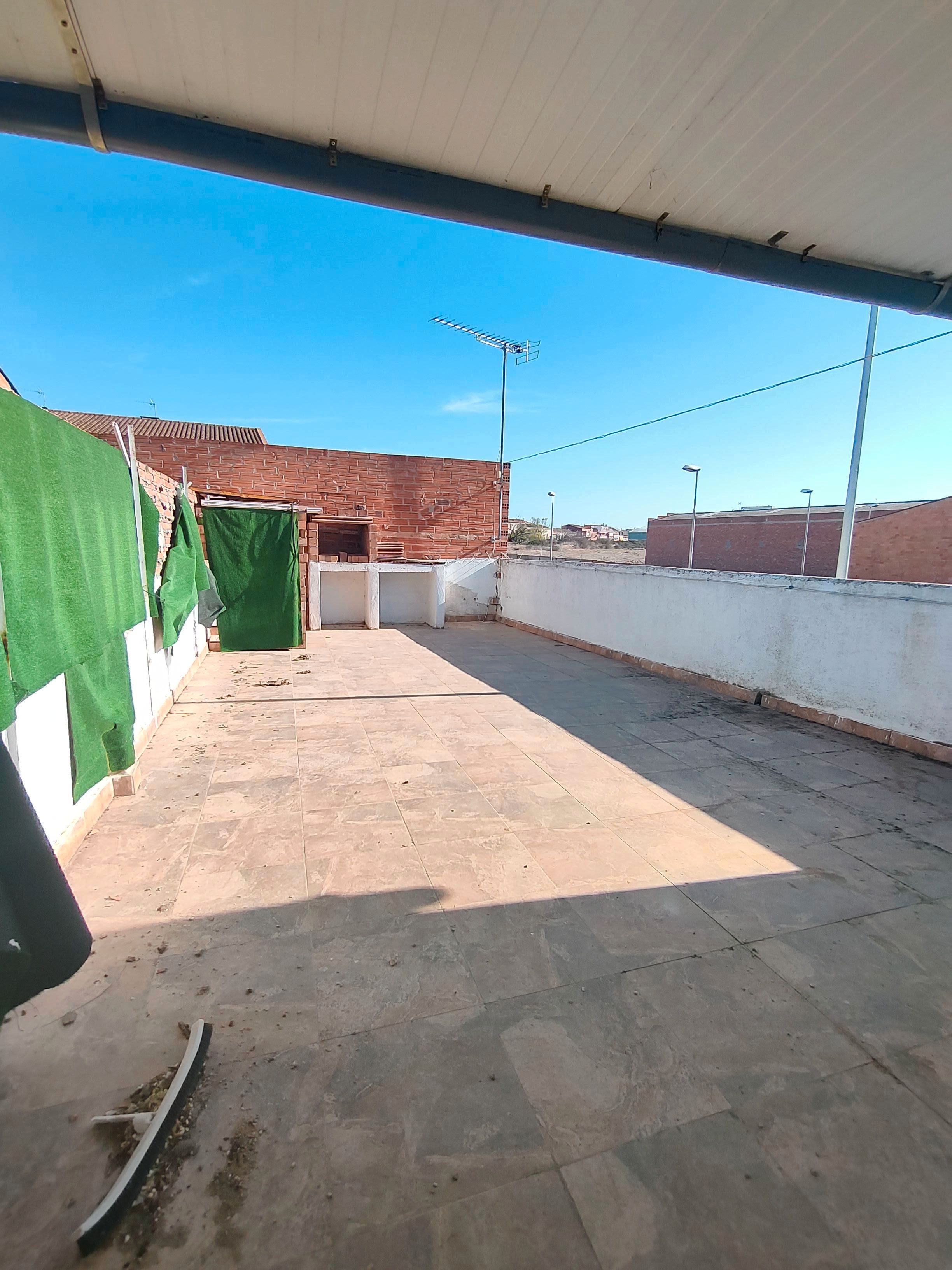 Single-family semi-detached for sale in Avinguda Catalunya, Vila-sana