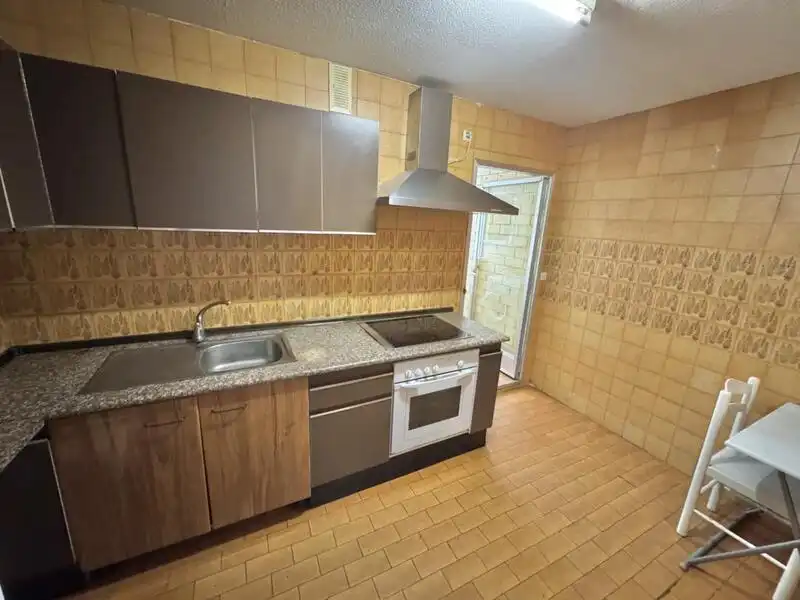 Kitchen of Flat for sale in Torrejón de Ardoz  with Heating, Terrace and Swimming Pool