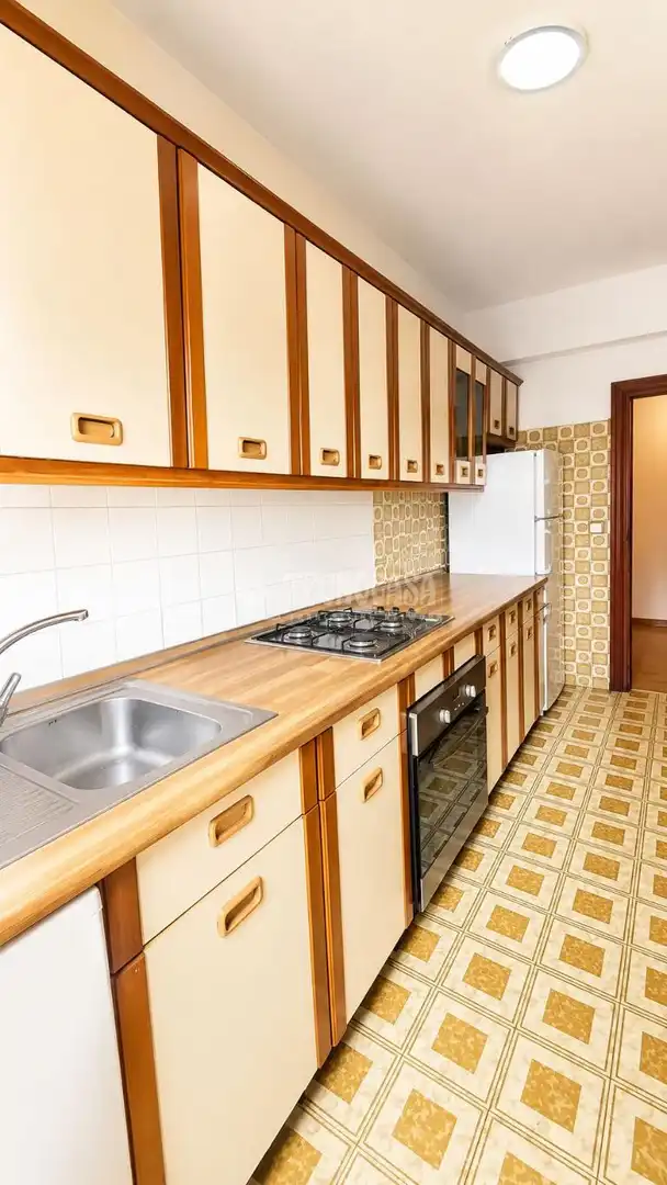 Cocina de Piso en venta en Madrid con Calefacción