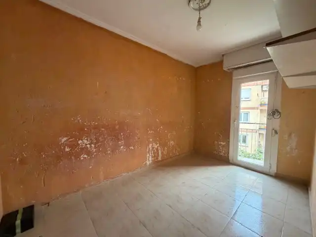 Habitación de Piso en venta en Mislata con Balcón