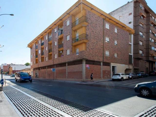 Local comercial en Venta en Calle Pintor Juan Gris, 6 en La Zarzuela - San José - Belén