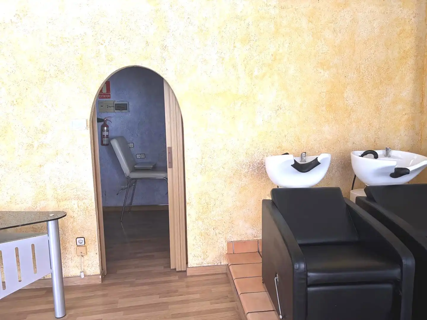 Commercial properties for rent in Monzón  with Air Conditioner
