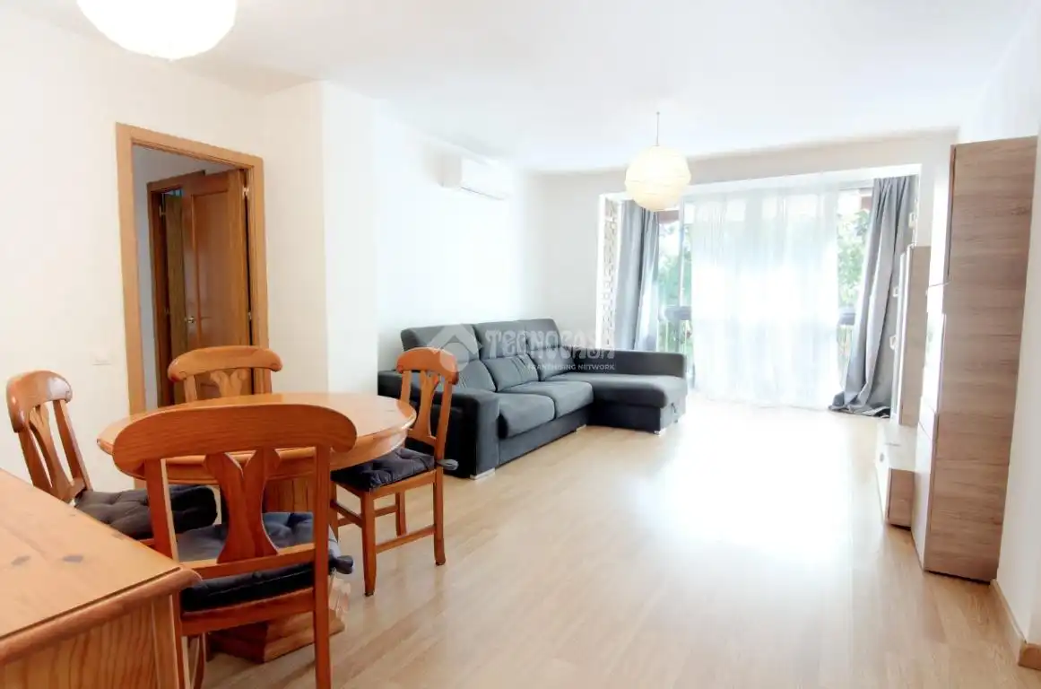 Flat with lift for sale in Barajas
