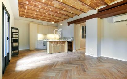 Kitchen of Flat for sale in  Barcelona Capital  with Air Conditioner, Parquet flooring and Terrace