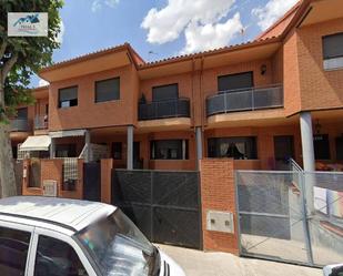 Exterior view of House or chalet for sale in Seseña  with Private garden