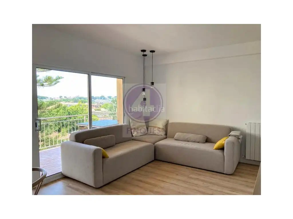 Living room of Flat for rent in Castell d'Aro, Platja d'Aro i s'Agaró  with Air Conditioner and Furnished