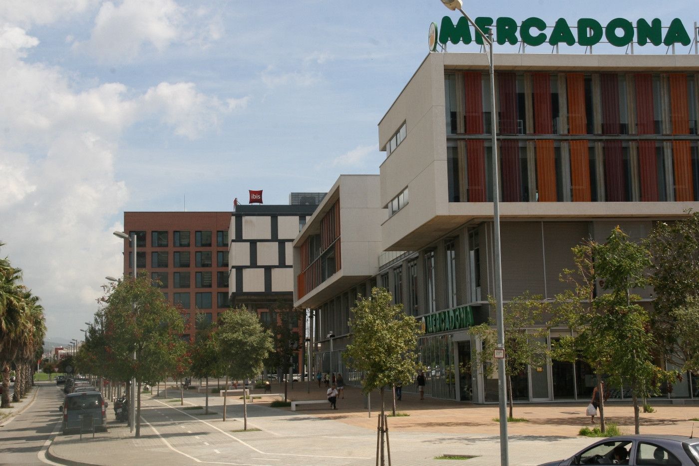 Vista exterior de Garatge de lloguer en Mataró