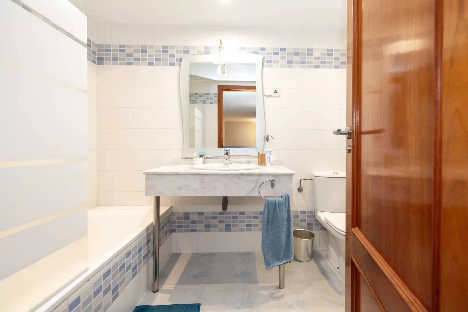 Bathroom of Detached homes for sale in Marbella  with Air Conditioner, Heating and Private garden