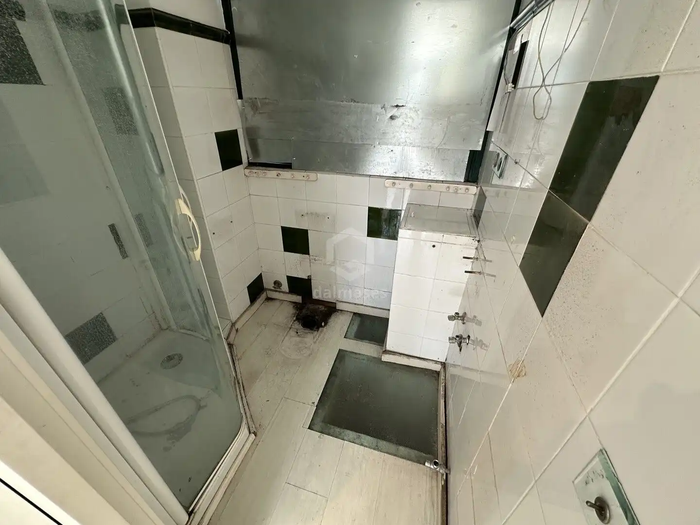 Badezimmer von Einfamilien-Reihenhaus zum Verkauf in El Prat de Llobregat mit Privatgarten und Terrasse
