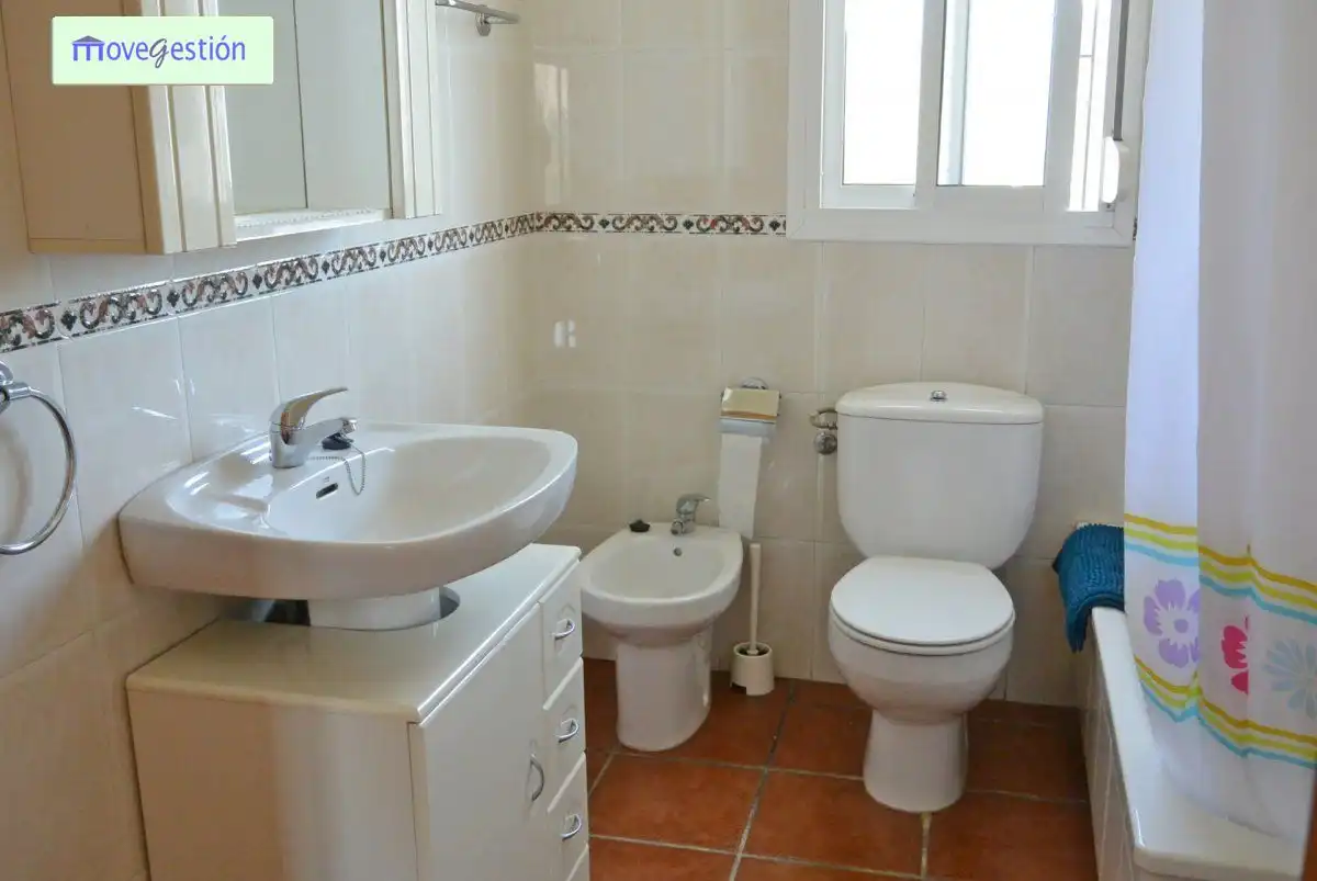 Baño de Finca rústica en venta en Benaocaz con Terraza y Amueblado