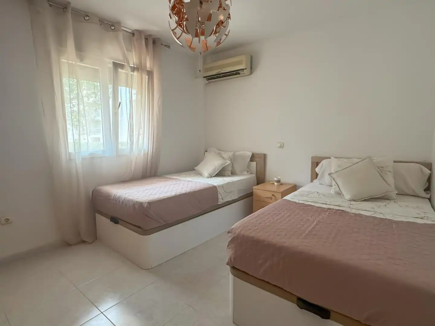 Dormitori de Casa o xalet de lloguer en Dénia amb Aire condicionat, Terrassa i Piscina comunitària