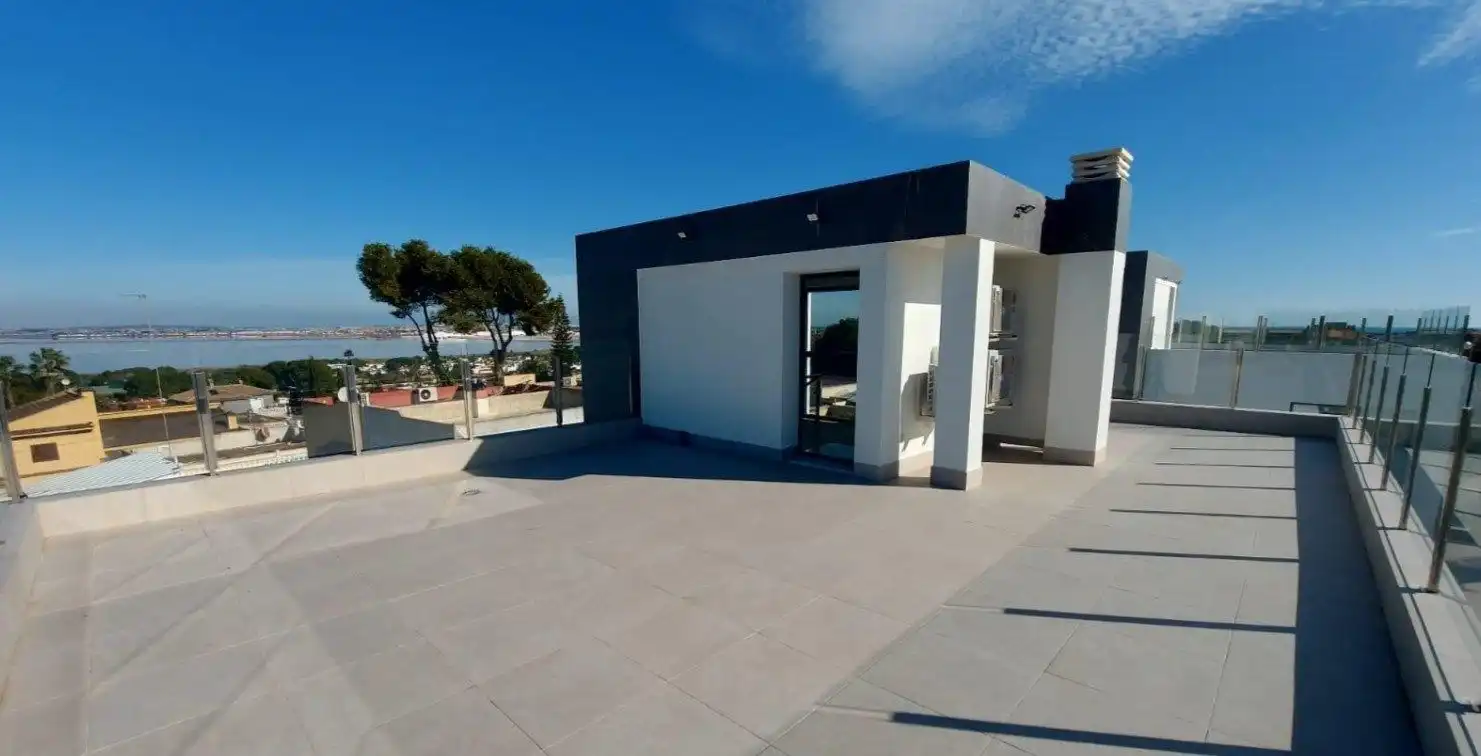 Chalet con terraza en venta en Los Balcones - Los Altos, imagen 20