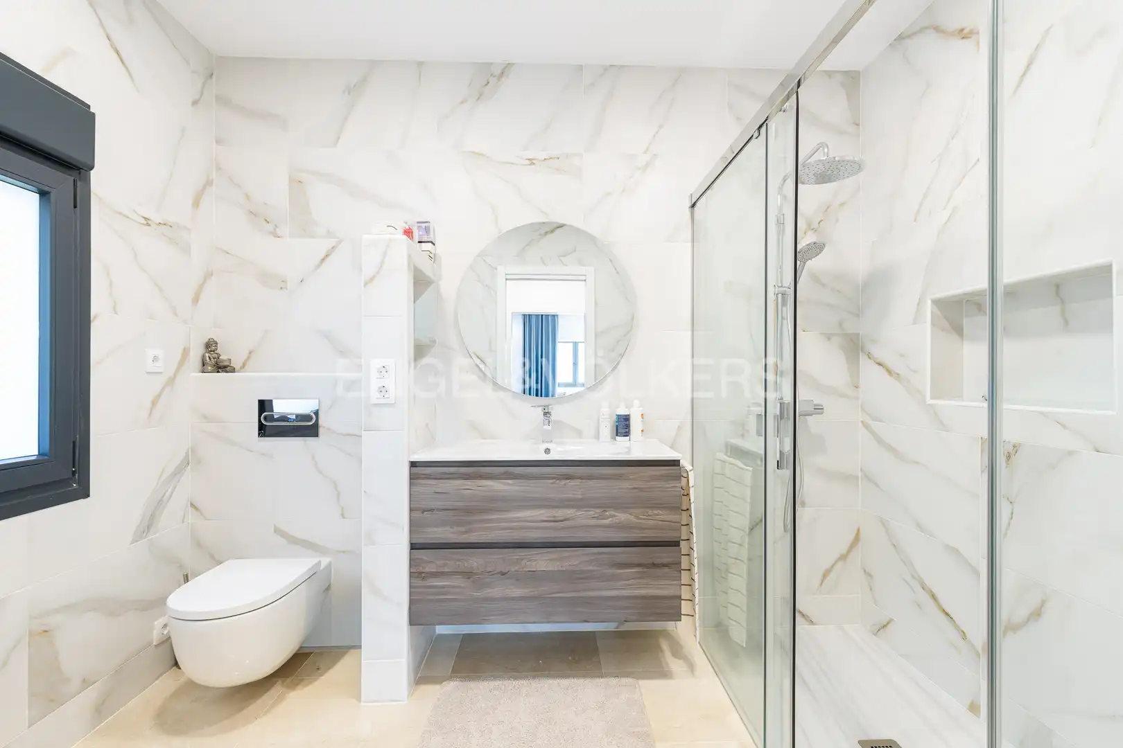Baño de Casa o chalet en venta en Boadilla del Monte con Aire acondicionado, Calefacción y Jardín privado