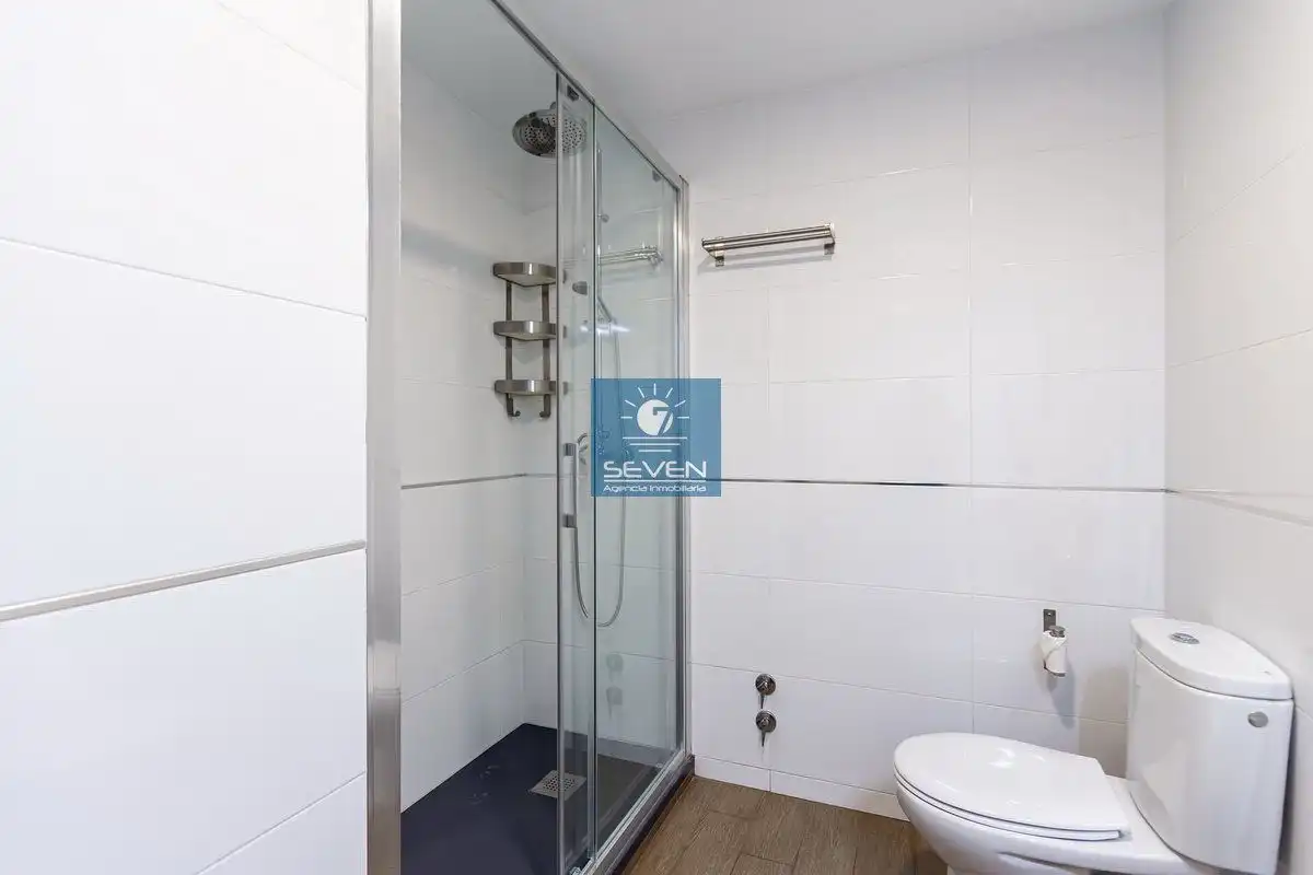 Bany de Apartament de lloguer en Almuñécar amb Aire condicionat, Calefacció i Terrassa