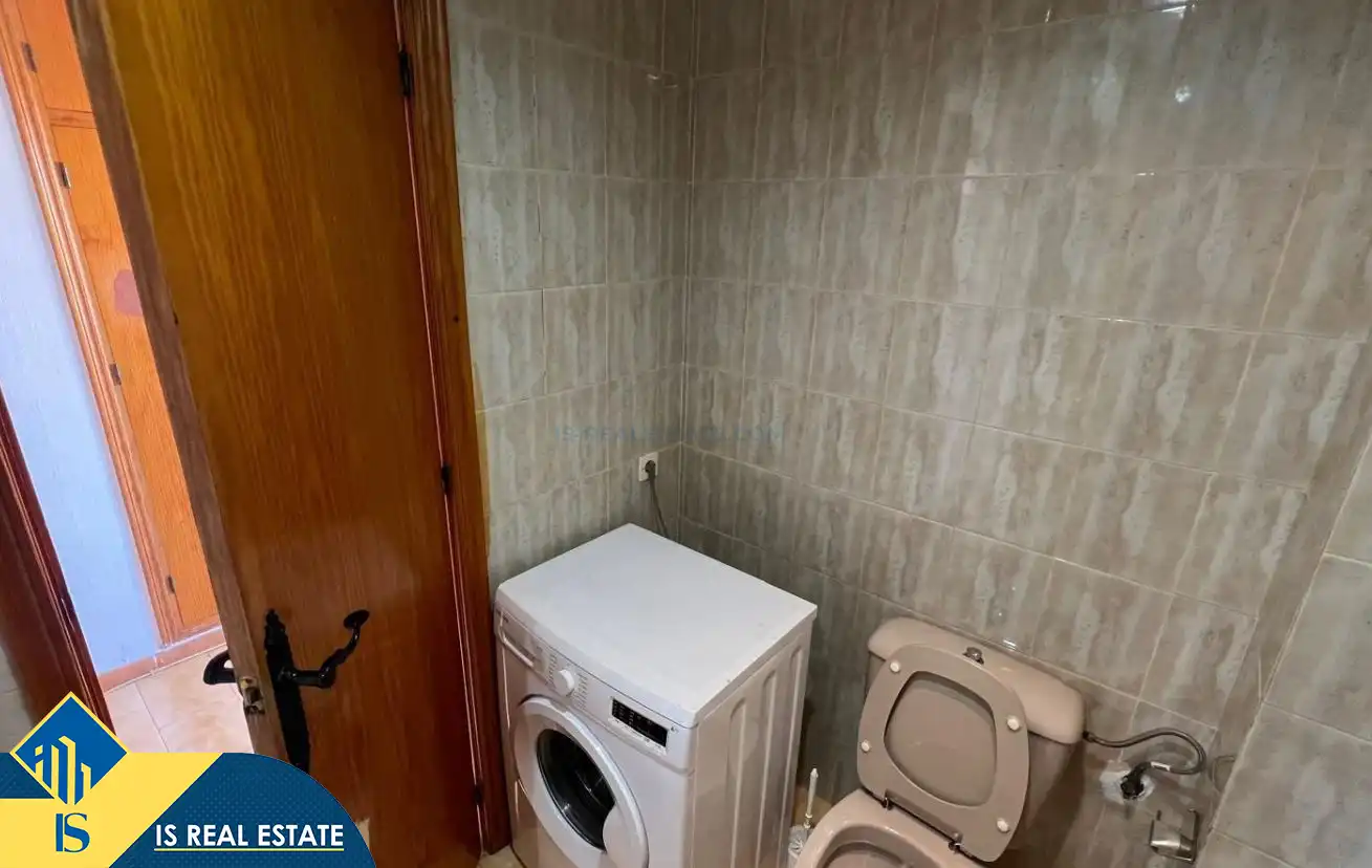 Bathroom of Study for sale in Torrevieja  with Air Conditioner, Heating and Terrace