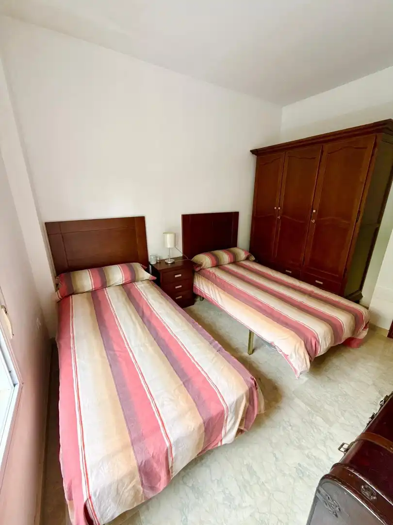 Dormitori de Casa adosada en venda en Vélez-Málaga amb Aire condicionat, Calefacció i Terrassa