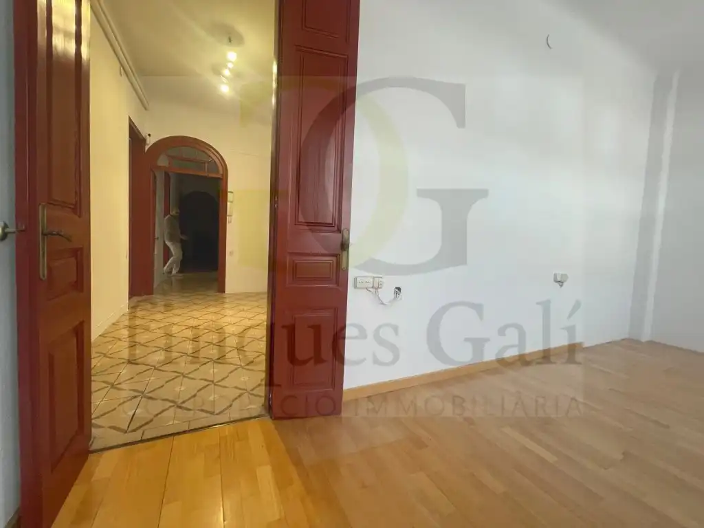 Flat with terrace for sale in Calle Marti I Julia, imagen 16