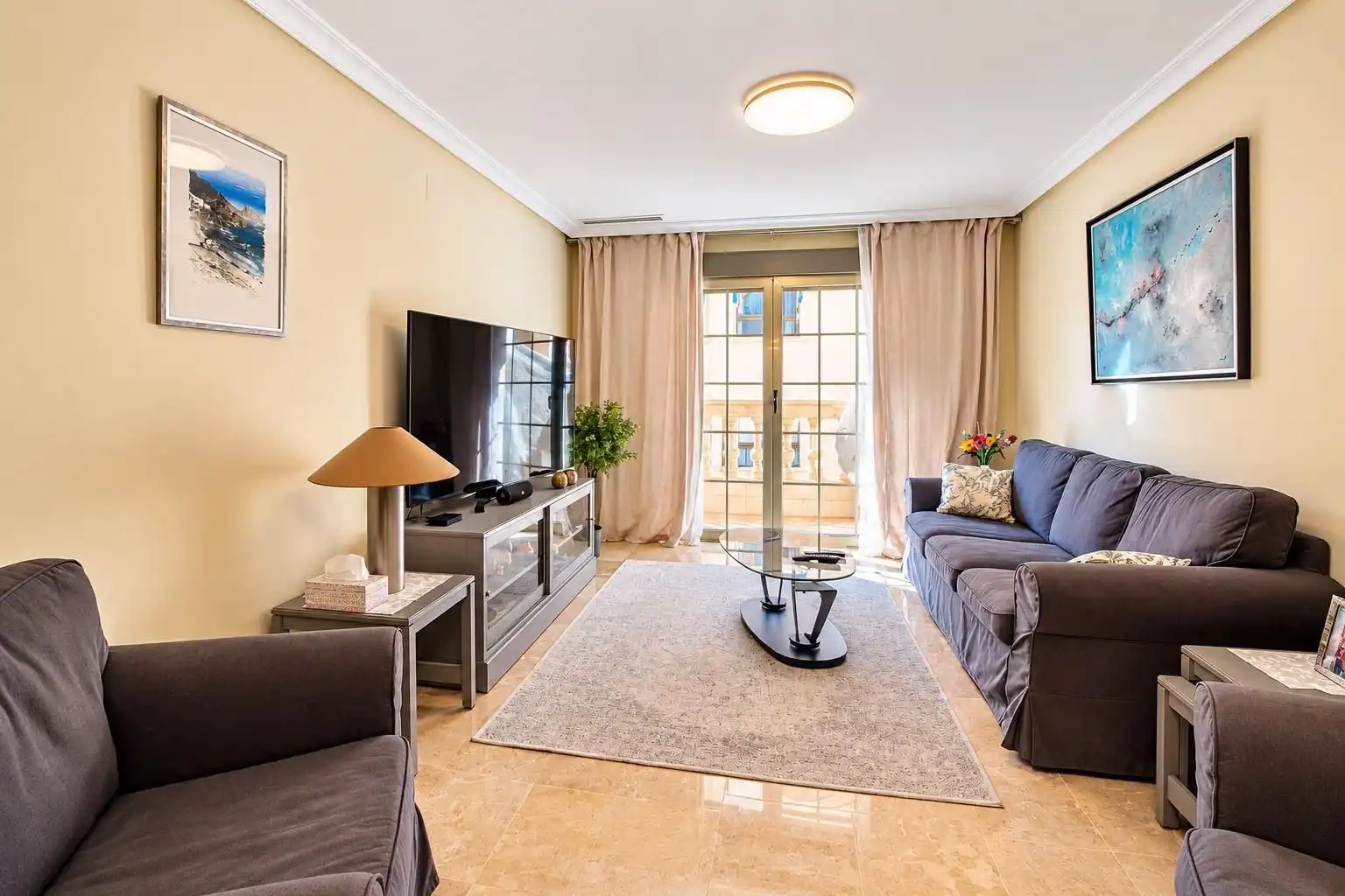 Apartament amb terrassa en venda a Calle  Campoamor