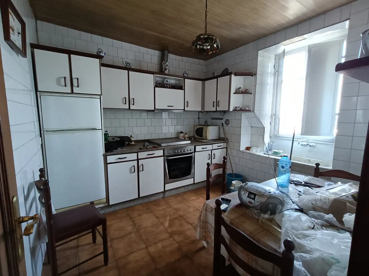 Küche von Einfamilien-Reihenhaus zum Verkauf in Ribeira mit Heizung und Privatgarten