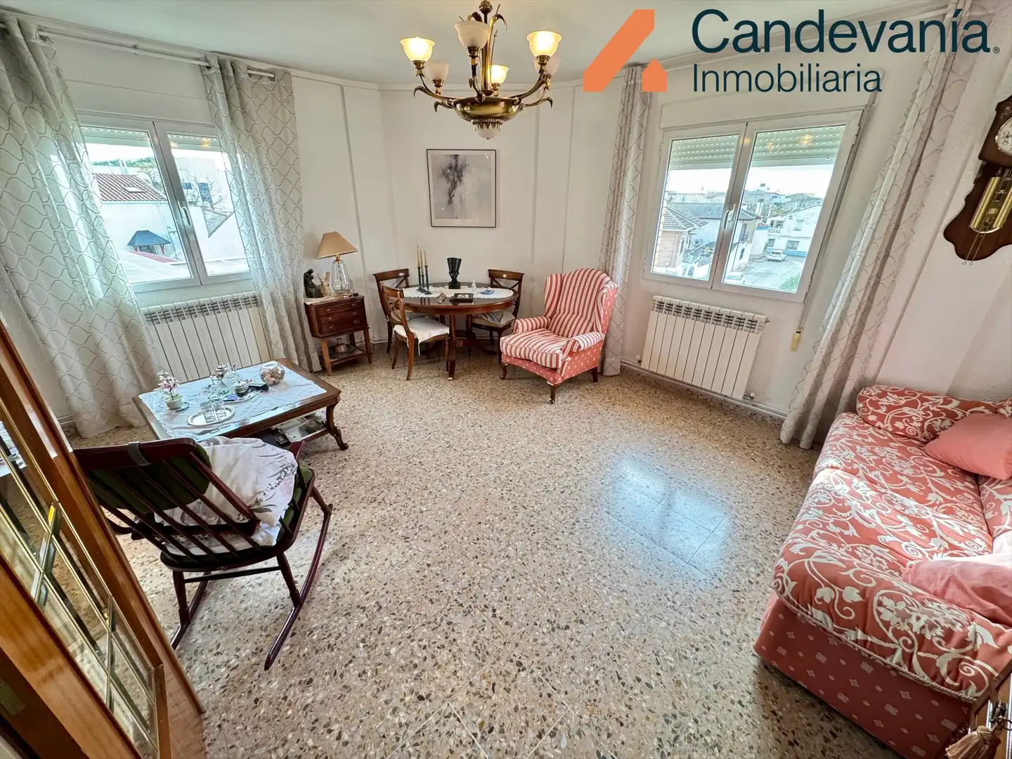 Sala de estar de Piso en venta en San Mateo de Gállego con Aire acondicionado, Calefacción y Balcón