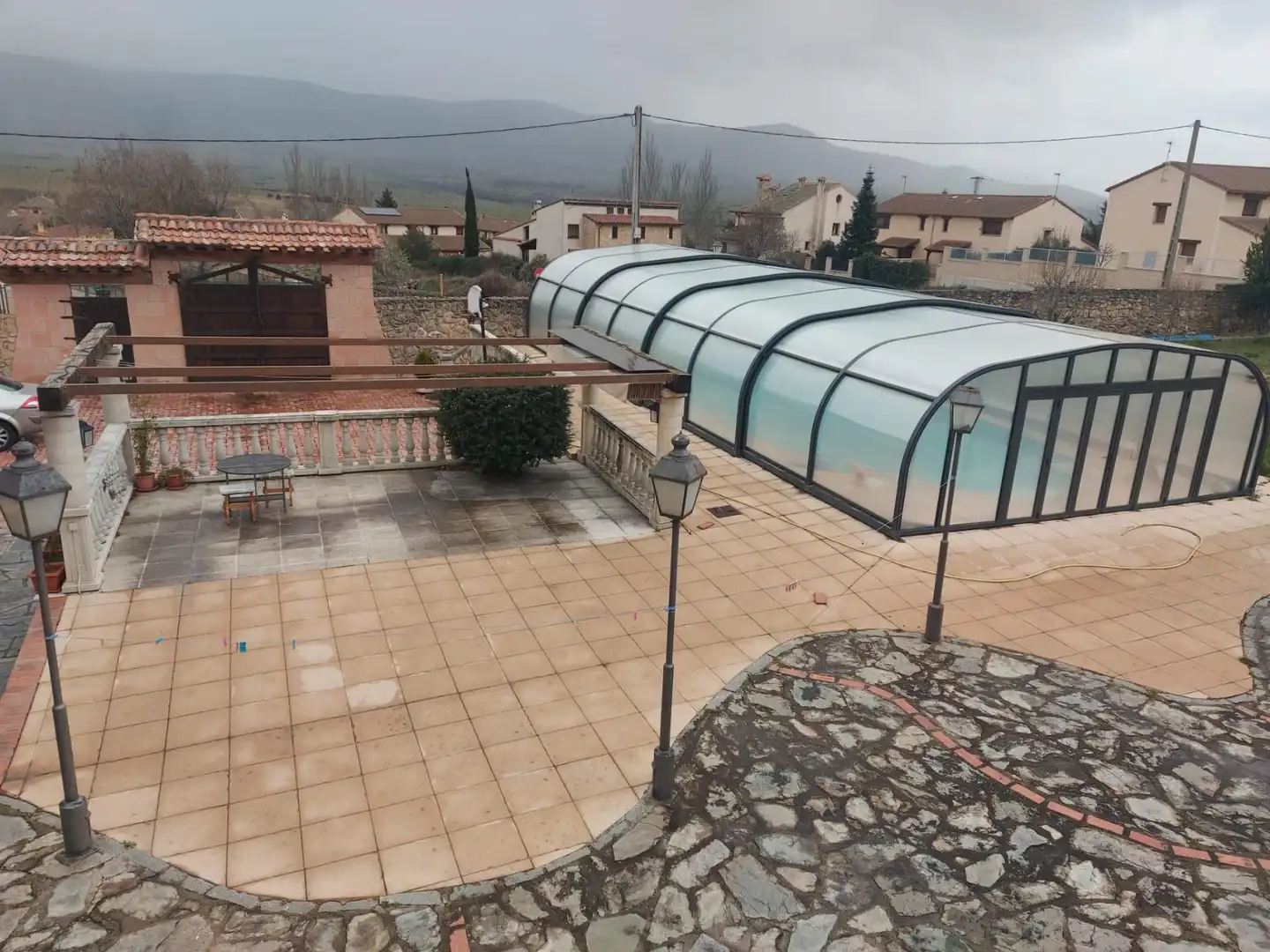 Terrassa de Casa o xalet en venda en Torrecaballeros amb Calefacció, Jardí privat i Traster