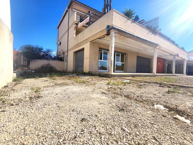 Local comercial en Alquiler en La Pobla de Montornès