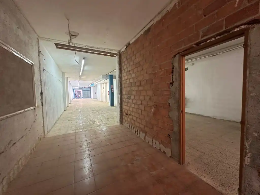 Local comercial en alquiler en Paseo Llorenc Serra, imagen 7