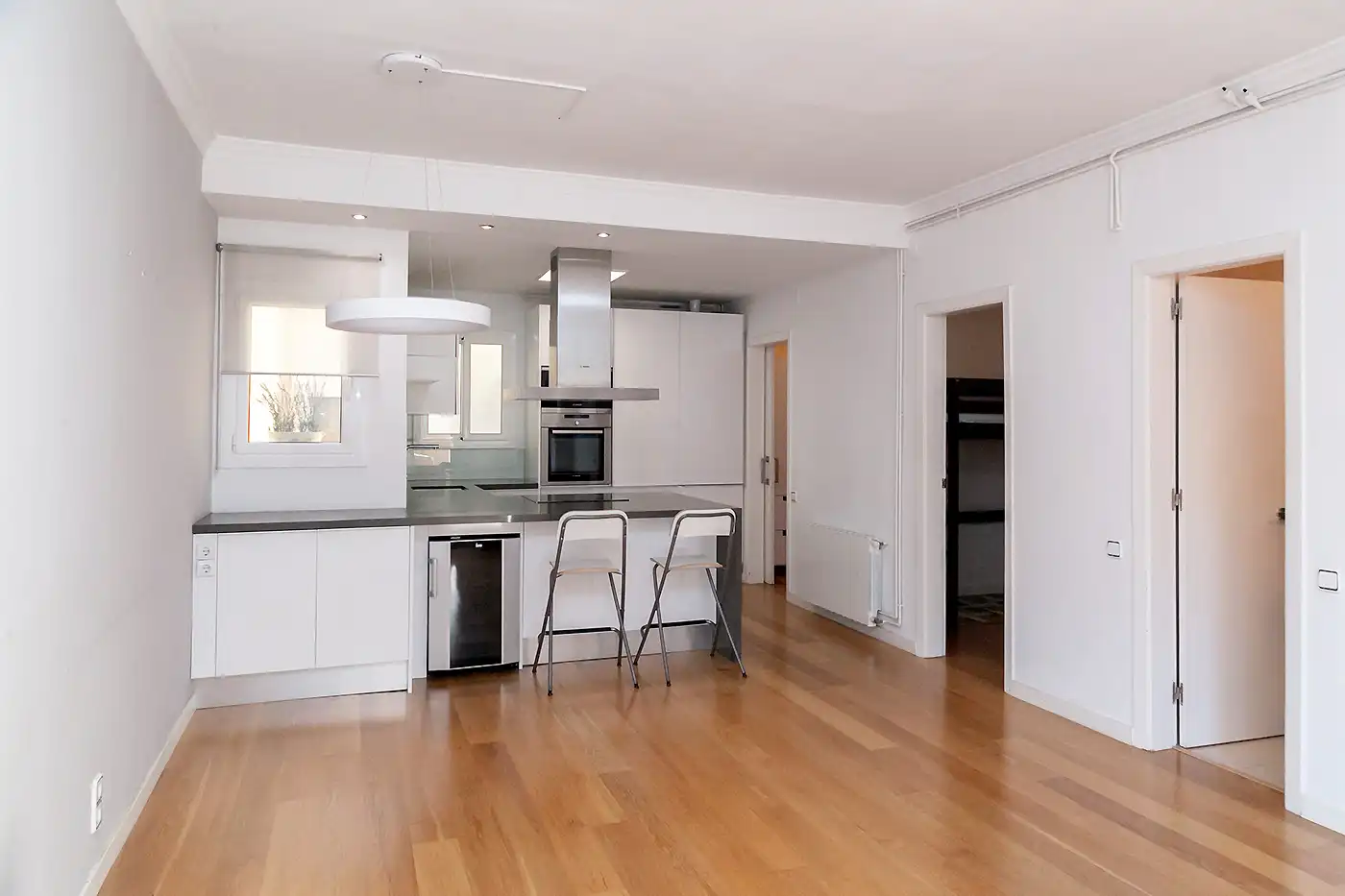 Küche von Wohnung zum Verkauf in Barcelona mit Klimaanlage, Heizung und Terrasse
