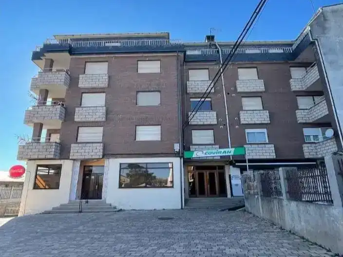 Vista exterior de Pis en venda en Toral de los Vados amb Balcó