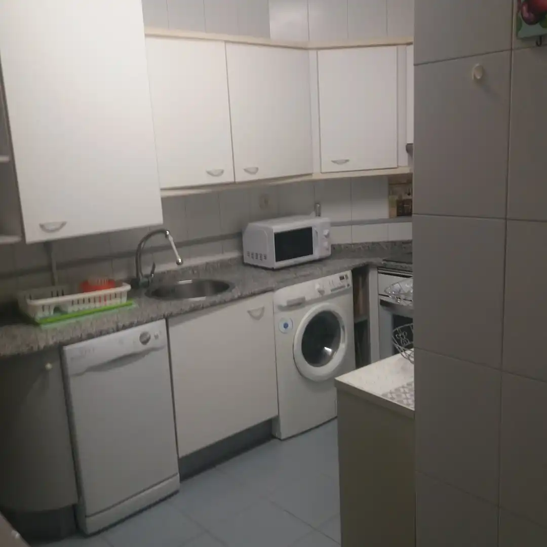 Cuina de Pis en venda en Gijón  amb Calefacció, Parquet i Traster