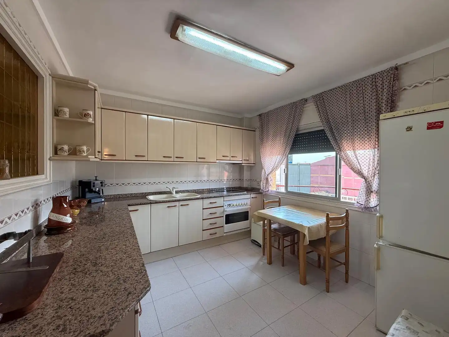 Cocina de Piso en venta en Olesa de Montserrat con Calefacción, Terraza y Horno