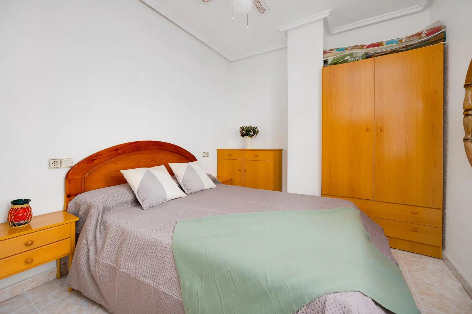 Habitación de Apartamento en venta en Torrevieja con Terraza y Amueblado