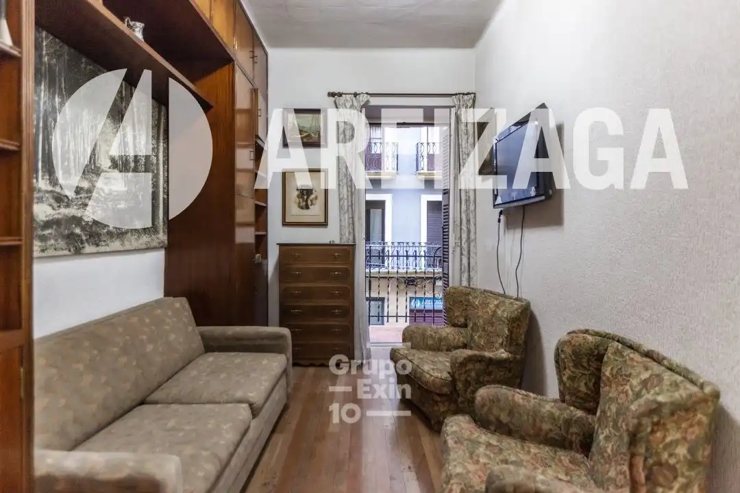 Habitación de Piso en venta en Donostia - San Sebastián  con Calefacción y Balcón