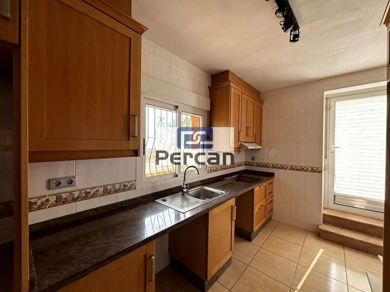 Cocina de Casa o chalet de alquiler en Busot con Jardín privado, Terraza y Trastero