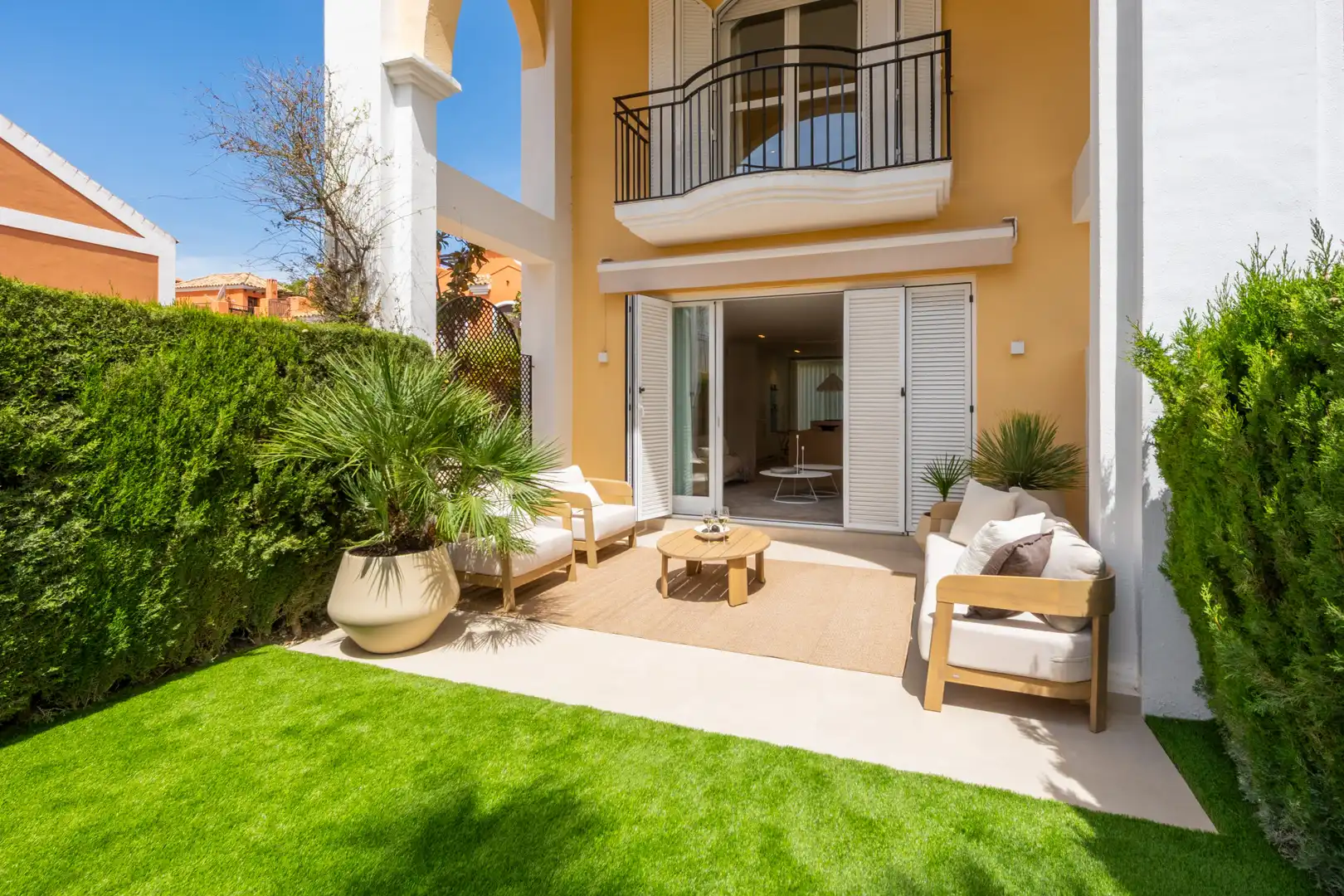 Terraza de Casa adosada en venta en Marbella con Aire acondicionado, Calefacción y Jardín privado