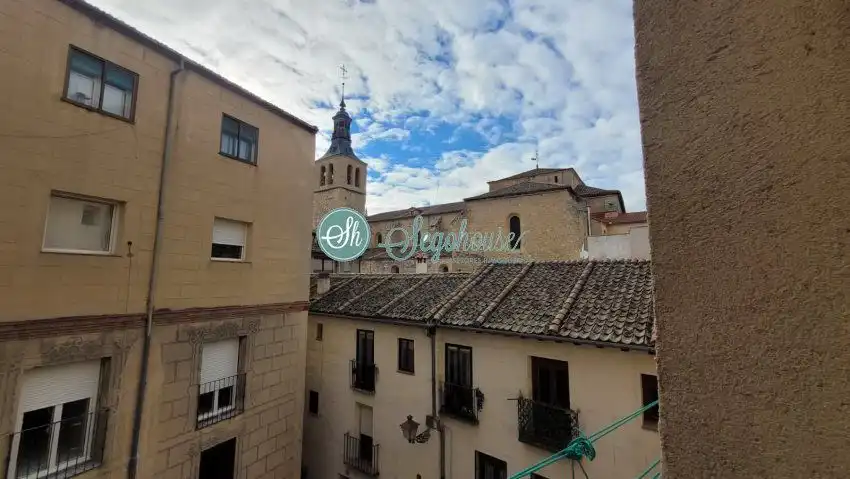 Vista exterior de Piso en venta en Segovia con Calefacción y Balcón